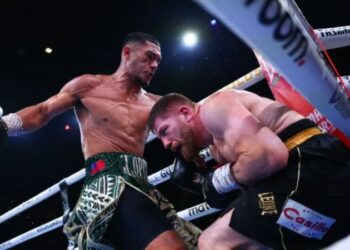 Джей Опетайя нокаутував Клаудіо Скуео і захистив титул IBF у першій важкій вазі