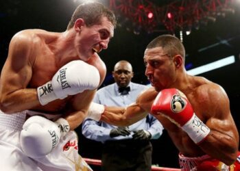 Неочікуваний відхід Ломаченка з боксу прокоментував Сенченко