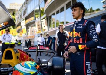Молодий талант Ред Булл випробує болід Формули-1