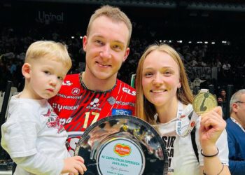 ФОТО. У колишнього волейболіста збірної України народилася донька