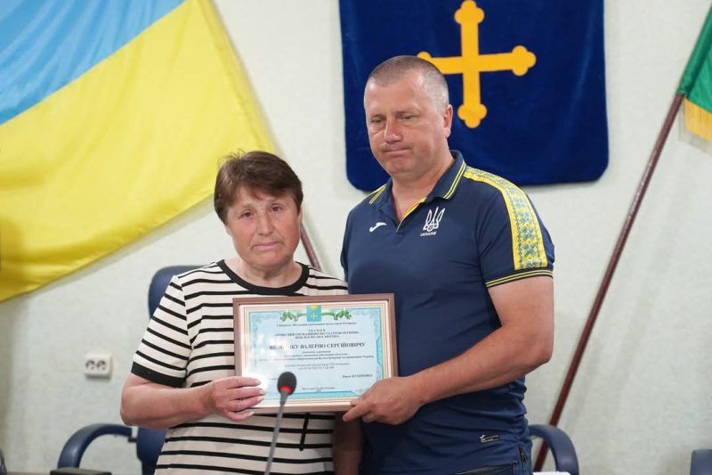 Герої – почесні громадяни Охтирки: ще 12 родин загиблих отримали Свідоцтва про присвоєння звання