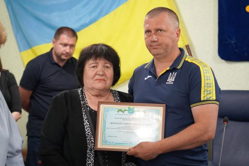 Герої – почесні громадяни Охтирки: ще 12 родин загиблих отримали Свідоцтва про присвоєння звання