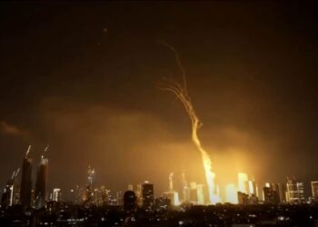 Іран заявив, що випустив по Ізраїлю сотні балістичних ракет