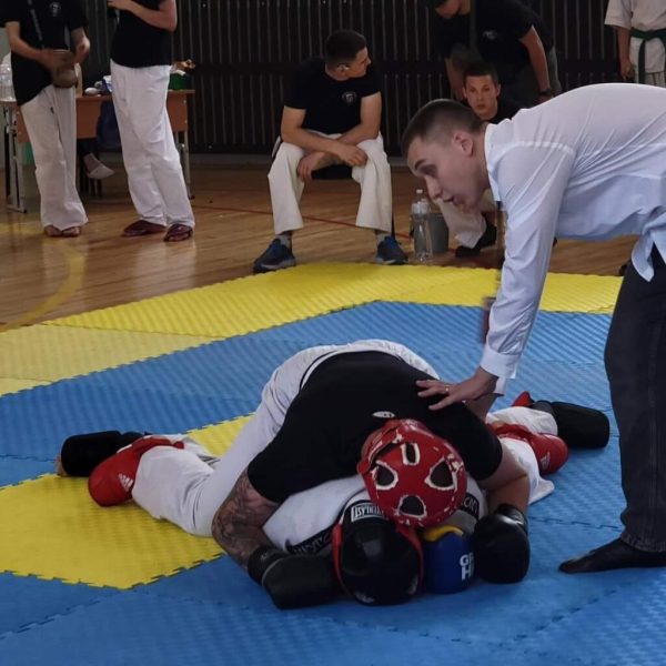 Команда Глухівських спортсменів посіли II місце на Чемпіонаті з військово-спортивного багатоборства у Києві