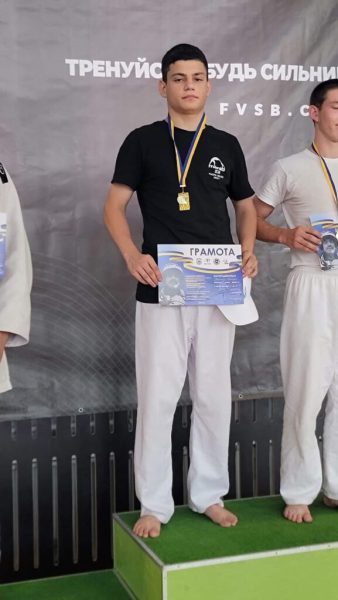 Команда Глухівських спортсменів посіли II місце на Чемпіонаті з військово-спортивного багатоборства у Києві