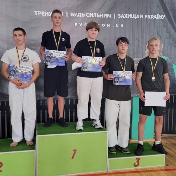 Команда Глухівських спортсменів посіли II місце на Чемпіонаті з військово-спортивного багатоборства у Києві