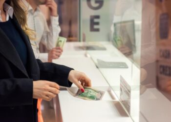 Курс долара в Україні 29 червня: скільки коштує долар та євро сьогодні