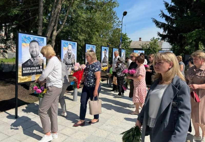 На Конотопщині відбулося відкриття пам’ятних знаків захисникам України