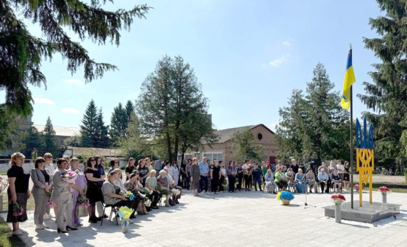 На Конотопщині відбулося відкриття пам’ятних знаків захисникам України