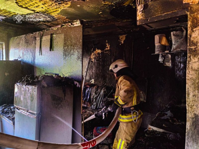 На Конотопщині вогнеборці ліквідували загоряння житлового будинку
