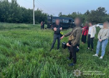 На Охтирщині зловмисники побили чоловіка до смерті і закопали тіло в чагарниках