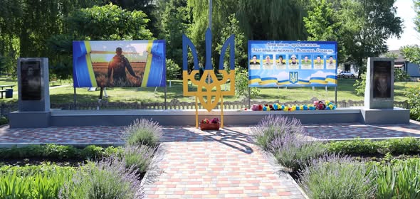 Напередодні Дня Конституції України у Конотопському районі вшанували пам&rsquo;ять полеглих воїнів-земляків