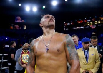 Олександр Усик відреагував на масову російську атаку на Київ