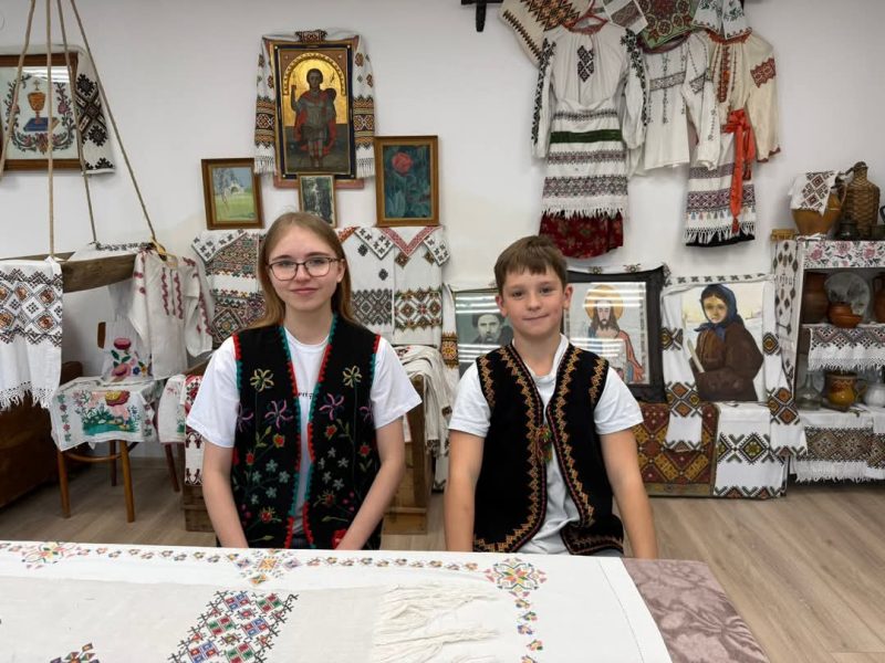 «Пліч-о-пліч: згуртовані громади»: Львівщина приймає в гостях юних художників із Шосткинської громади