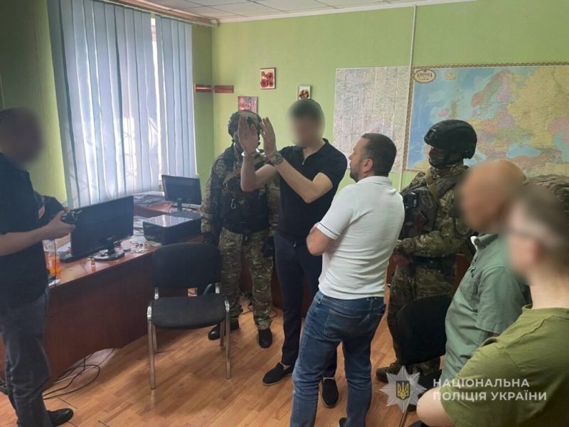 Поліція Сумщини викрила масштабну схему онлайн-шахрайства з фейковою криптобіржею