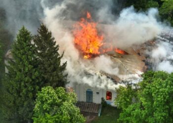 Росіяни спалили школу у селі на Новгород-Сіверщині