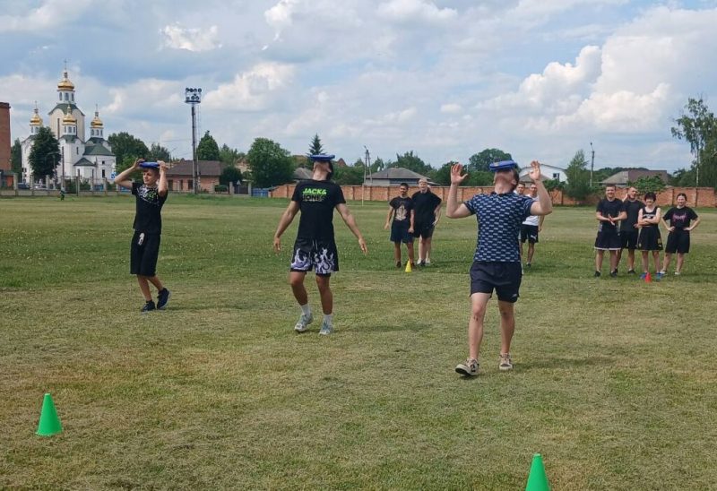 Серед студентської молоді пройшли спортивні естафети «Конотоп територія здоров׳я»