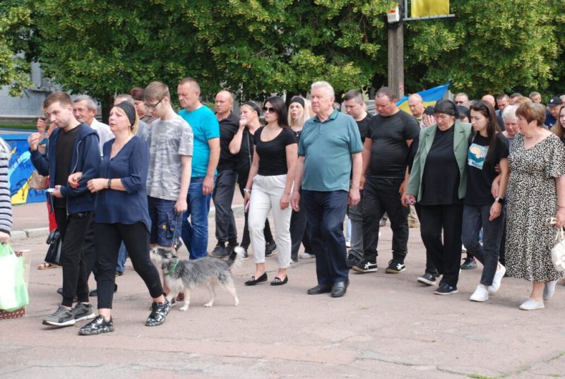 Сьогодні Шостка провела в останній путь свого Героя Сергія Іпатка, позивний “Вікінг”