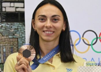 Стрибунка у висоту Ірина Геращенко народила доньку