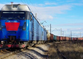 Тарифні надбавки Укрзалізниці – це шлях до корупції та зловживань, – експерт