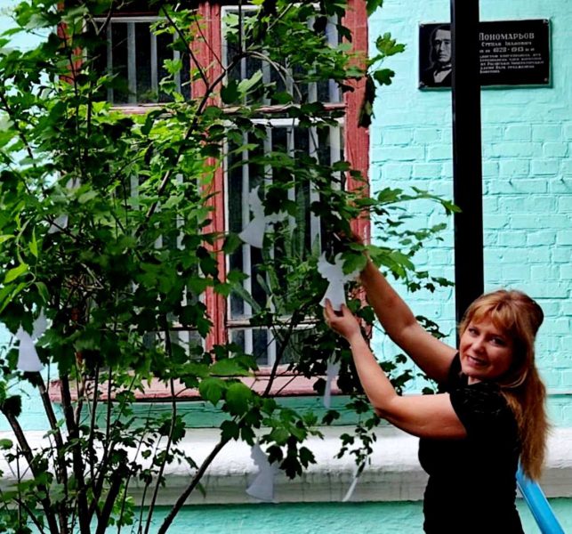 У Конотопі розвісили паперових ангелів у пам&rsquo;ять про загиблих дітей