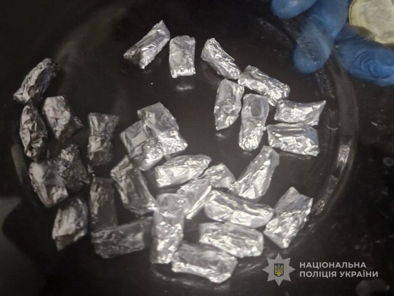 У Конотопському районі затримали двох наркоторговців