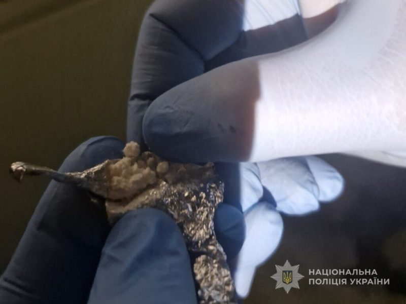 У Конотопському районі затримали двох наркоторговців