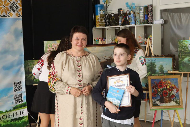 В Охтирці презентували книгу про митців із Великописарівської громади