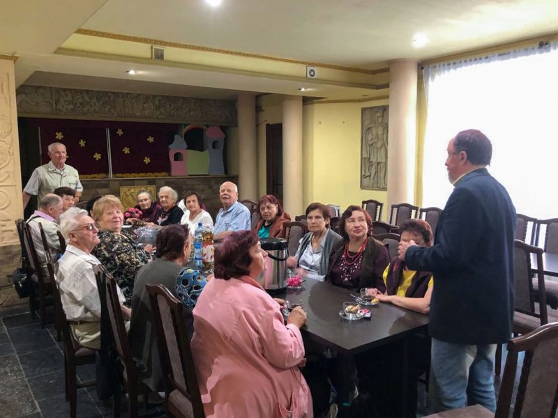 В охтирській “Кнєжі” відкрили затишний клуб “Надвечір’я”