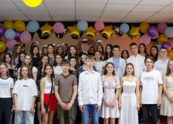 В ОХТИРСЬКІЙ МУЗИЧНІЙ ШКОЛІ ВІДБУВСЯ ВИПУСКНИЙ!