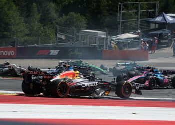 ВІДЕО. Аварія на старті. Антонеллі збив Ферстаппена на Гран-прі Австрії