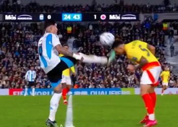 ВІДЕО. Бутса в обличчя. За що був вилучений Енцо Фернандес у грі Аргентини