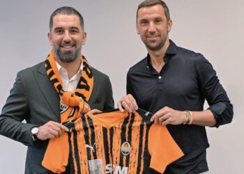 ВІДЕО. Як Срна презентував Арду Турана перед гравцями