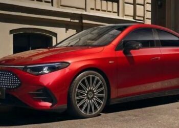 Найдешевший електроседан Mercedes викликав ажіотаж на ринку (ФОТО)