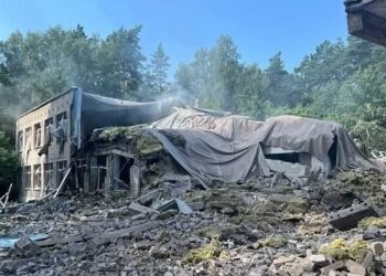 170 підопічних Свеського психоневрологічного інтернату за кілька годин до прильоту евакуювали