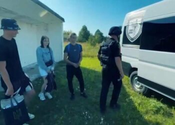 Трьох підлітків евакуювали з Хутір-Михайлівської громади