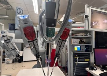 Роботи-хірурги самостійно провели операції