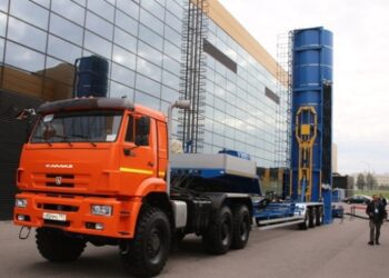 Третій автогігант РФ скорочує робочий тиждень через кризу