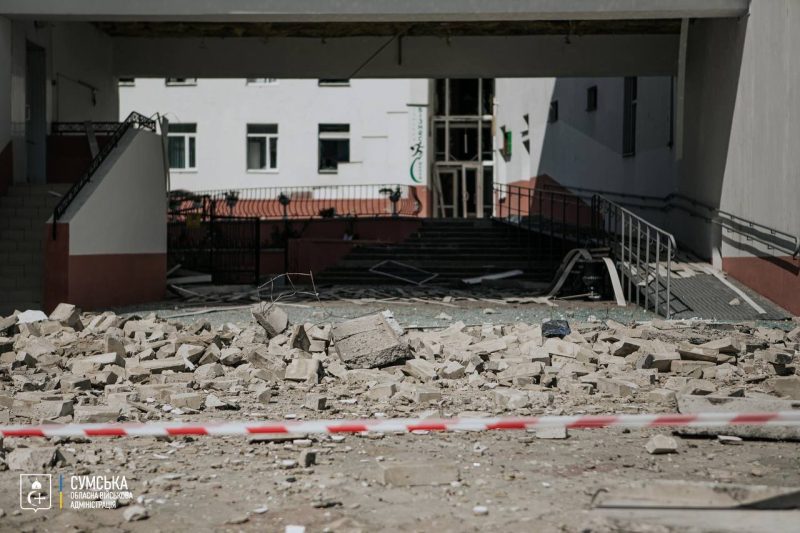 Один із найбільших університетів Сумщини сьогодні – під ударами трьох російських дронів, - голова ОВА Олег Григоров