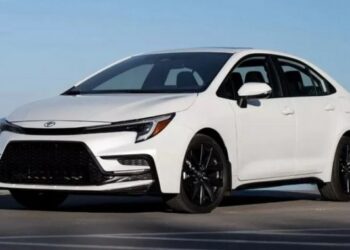 Доступний бестселер: бюджетник Toyota Corolla зробили сучаснішим