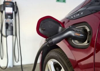 Скільки коштуватиме зарядка електромобіля для українців у липні