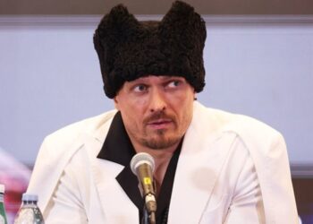 Усик обрав невибагливий образ для виходу на ринг