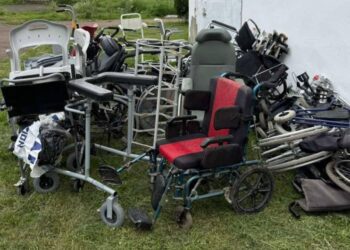 Будинок-інтернат у Шосткинській громаді отримав від громадських організацій технічні засоби реабілітації