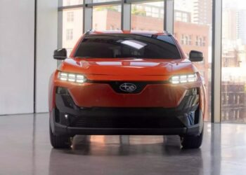 Subaru представила “родича” електричного Toyota C-HR+