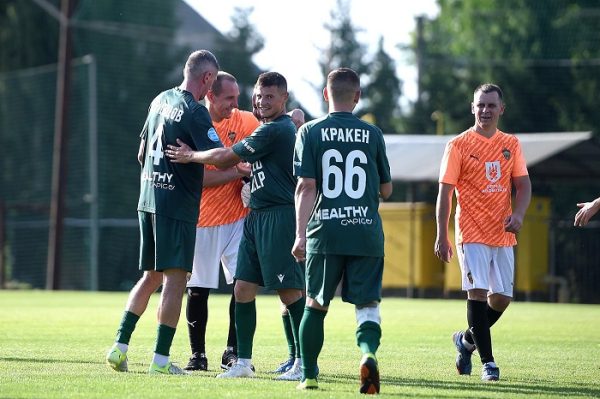 Федецький та Кривцов – в одному колективі, захисники України – на полі, 14 голів на дві команди Федецький та Кривцов – в одному колективі, захисники України – на полі, 14 голів на дві команди