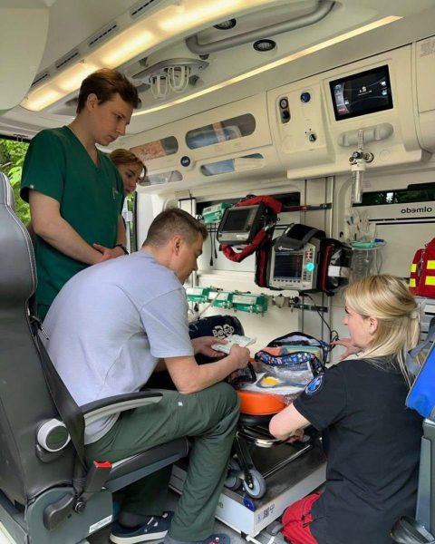 Лікарі дитячої лікарні Святої Зінаїди організували міжгоспітальне транспортування 3-річного Романа