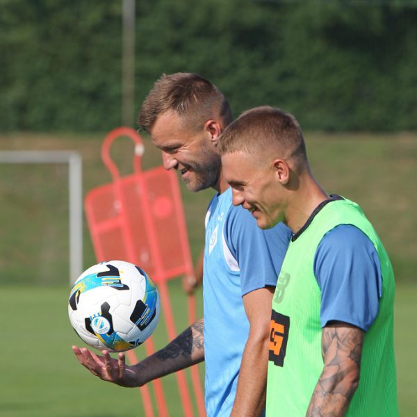 ФОТО. Тренування Динамо. Навантаження під палючим сонцем