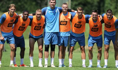 ФОТО. Тренування Динамо. Навантаження під палючим сонцем