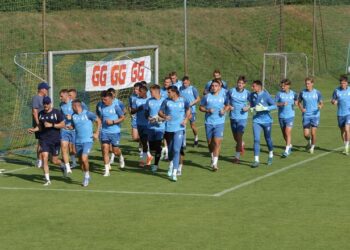 ФОТО. Тренування Динамо. Навантаження під палючим сонцем