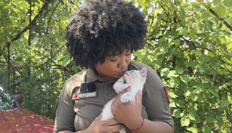 Історія військовослужбовиці з Колумбії, яка захищає Україну